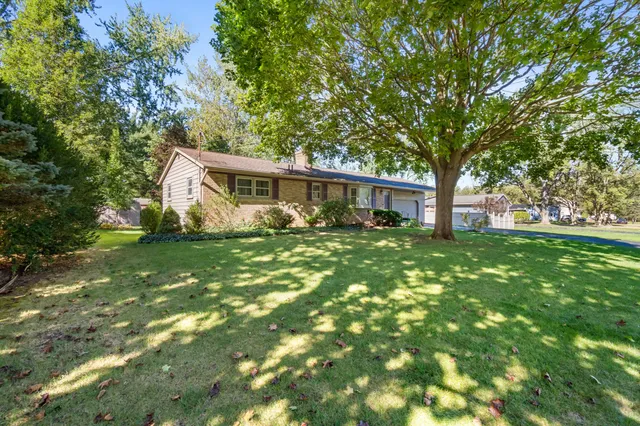 $258,000 | 1950 Catalina Avenue, Jackson, MI 49201