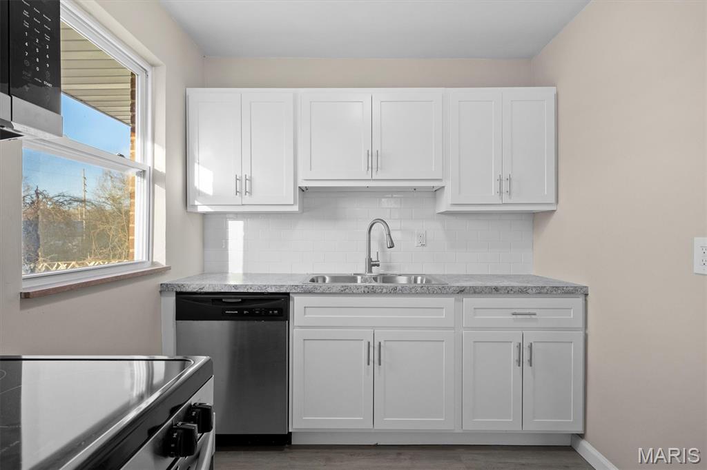 754 North 68th Street East St. Louis, IL 62203 - Photo 7 of 22