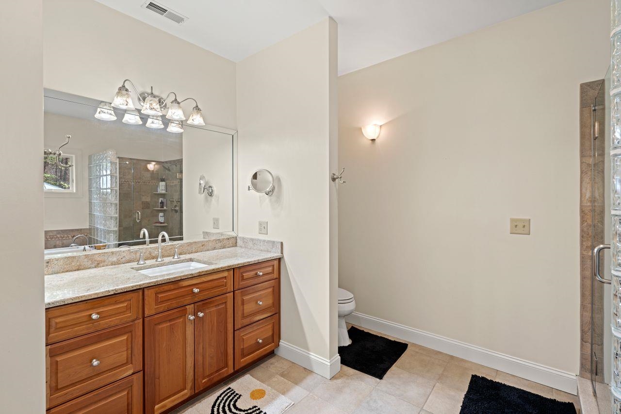 92 Riverview Park Road Manchester, NH 03102 - Photo 18 of 40 Gallery Image 18