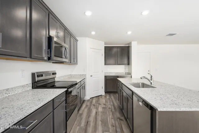 $368,900 | 1074 West Virginia Avenue, Florence, AZ 85132