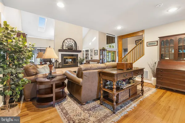 $975,000 | 335 Prospect Bay Drive West, Grasonville, MD 21638