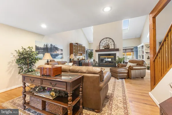 $975,000 | 335 Prospect Bay Drive West, Grasonville, MD 21638