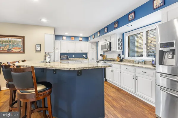 $975,000 | 335 Prospect Bay Drive West, Grasonville, MD 21638