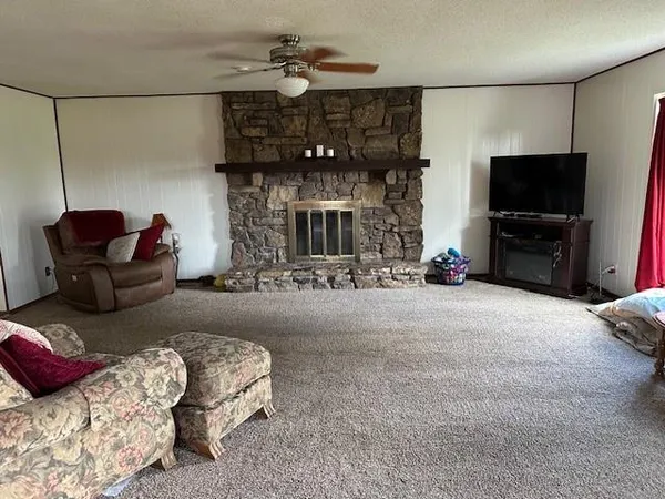 $799,000 | 521 East McKay Street, Frontenac, KS 66763