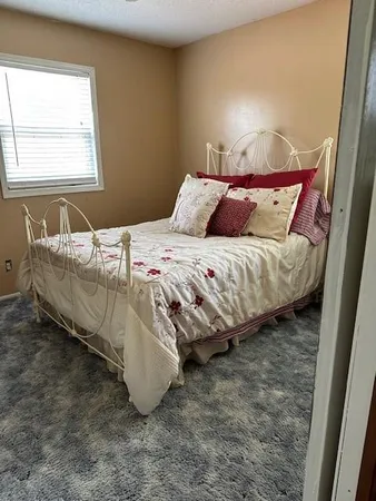 $799,000 | 521 East McKay Street, Frontenac, KS 66763