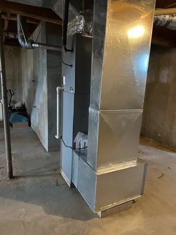 $899,000 | 521 East McKay Street, Frontenac, KS 66763