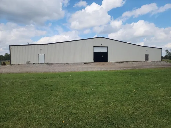 $799,000 | 521 East McKay Street, Frontenac, KS 66763