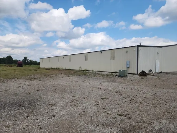 $799,000 | 521 East McKay Street, Frontenac, KS 66763