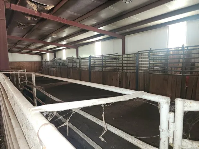 $899,000 | 521 East McKay Street, Frontenac, KS 66763