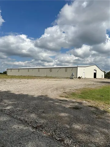 $899,000 | 521 East McKay Street, Frontenac, KS 66763