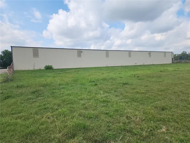 $899,000 | 521 East McKay Street, Frontenac, KS 66763