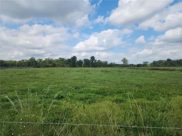 $799,000 | 521 East McKay Street, Frontenac, KS 66763