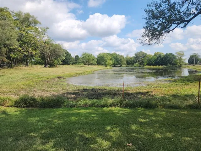 $899,000 | 521 East McKay Street, Frontenac, KS 66763