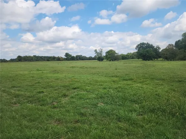 $799,000 | 521 East McKay Street, Frontenac, KS 66763