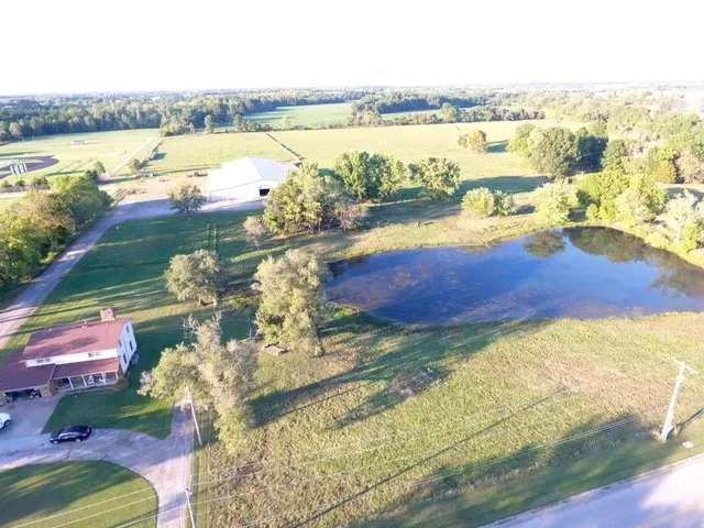 $899,000 | 521 East McKay Street, Frontenac, KS 66763