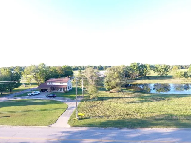 $899,000 | 521 East McKay Street, Frontenac, KS 66763