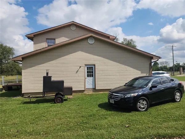 $799,000 | 521 East McKay Street, Frontenac, KS 66763