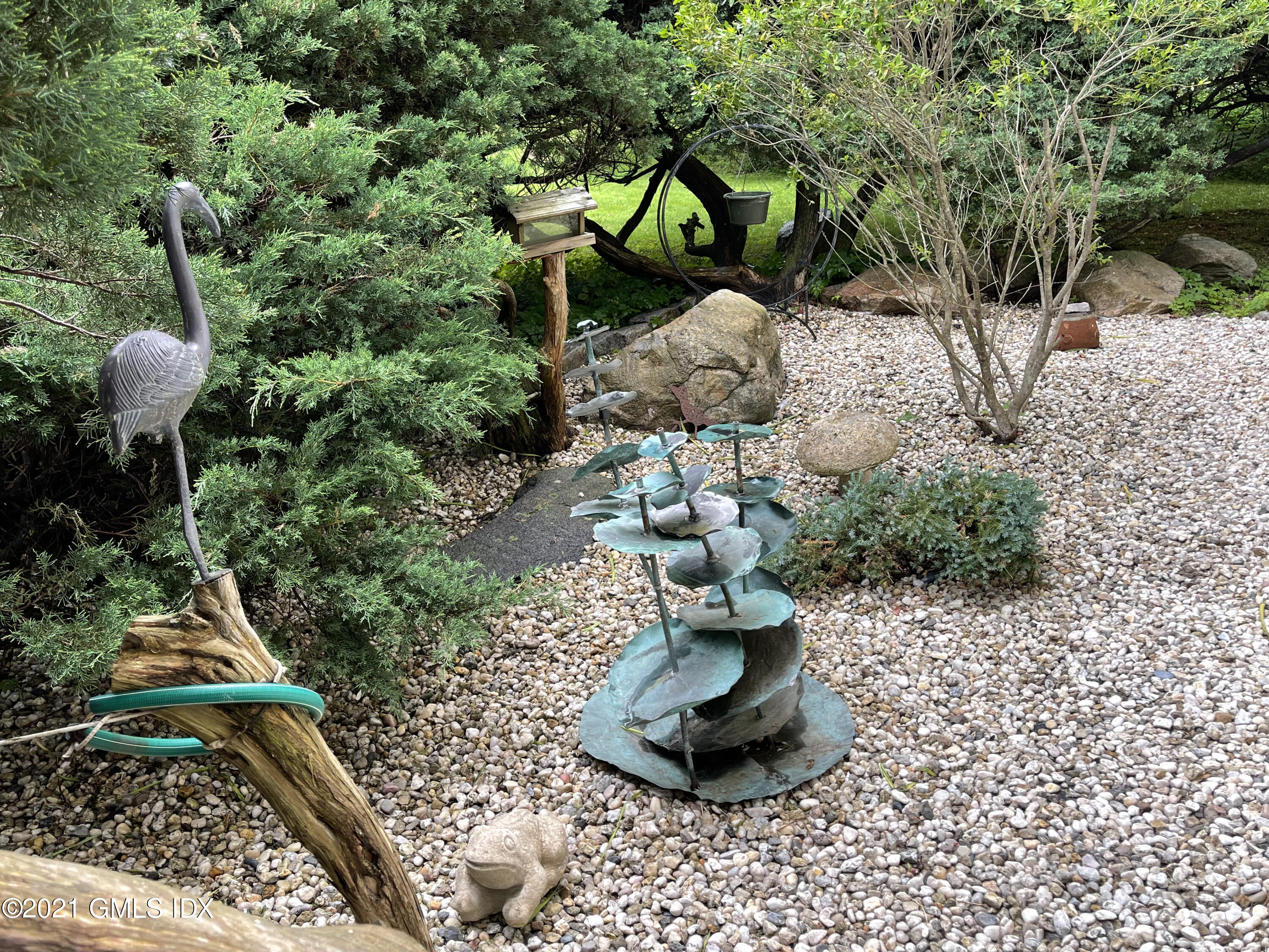 387 Stanwich Road Greenwich, CT 06830 - Photo 36 of 50 a view of a bird bath tub