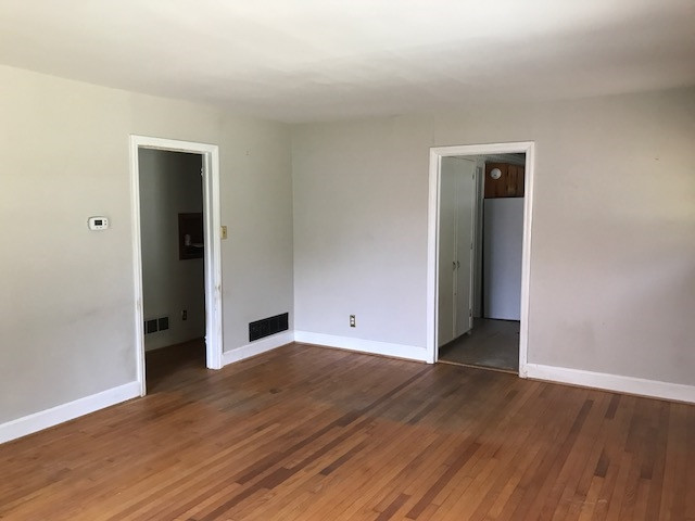 2813 Van Dyke Avenue Raleigh, NC 27607 - Photo 5 of 10 Photo 5