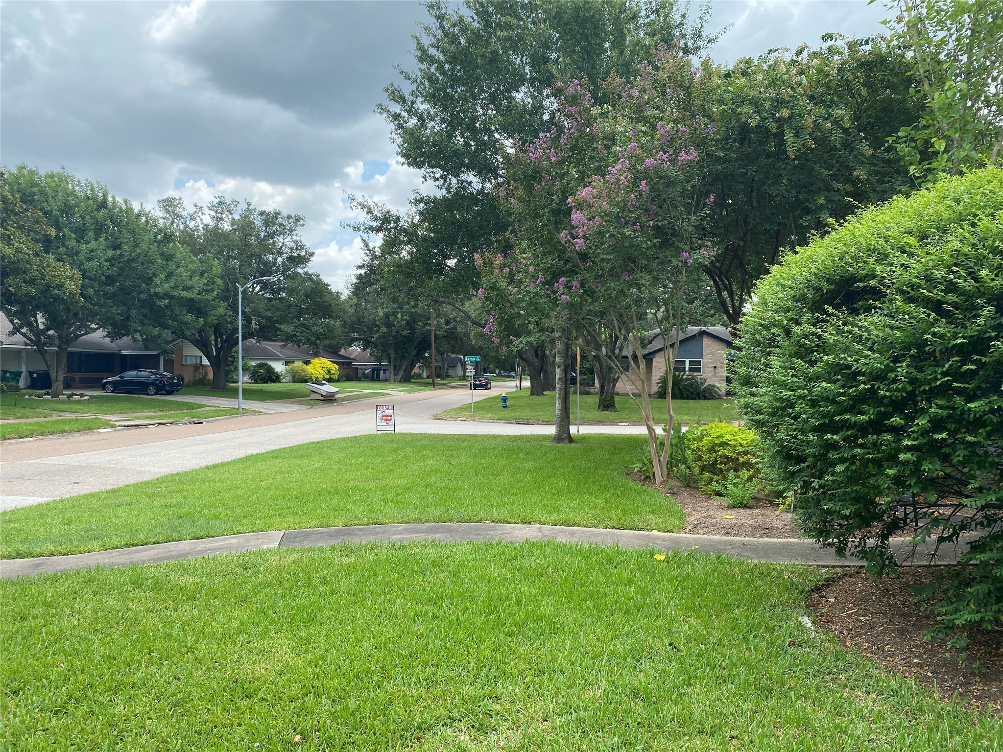 9614 Greenwillow Street Houston, TX 77096 - Photo 4 of 34 a view of a park
