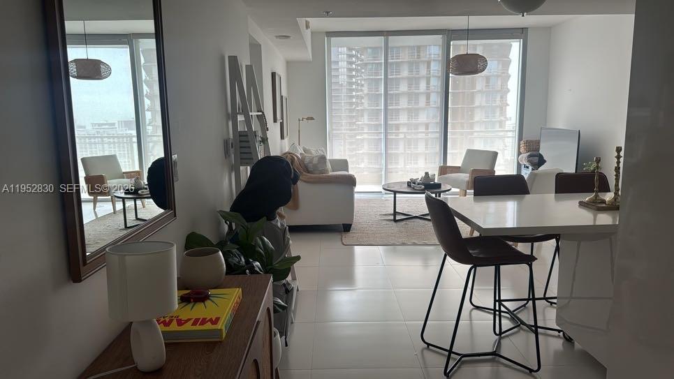 92 Southwest 3rd Street, Unit 3104 Miami, FL 33130 - Photo 3 of 17