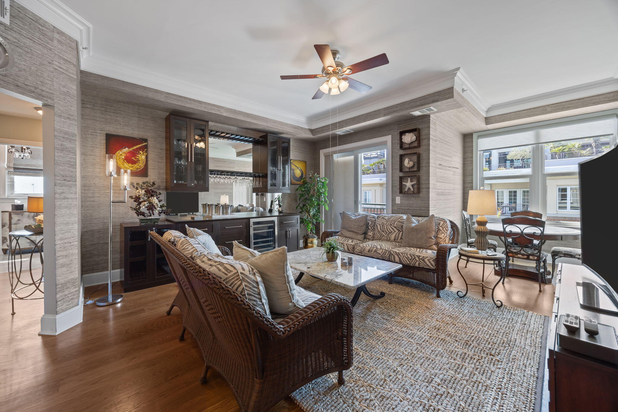 2 Wharfside Street, Unit 5E Charleston, SC 29401 - Photo 20 of 35 19-web-or-mls-470A4007