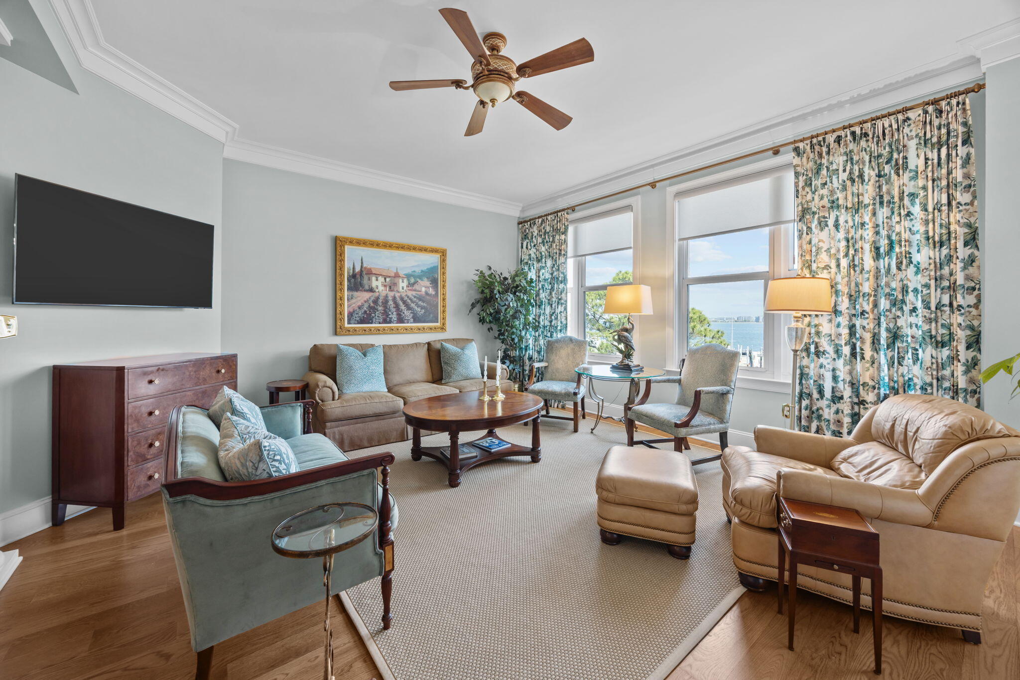 2 Wharfside Street, Unit 5E Charleston, SC 29401 - Photo 4 of 35 3-1