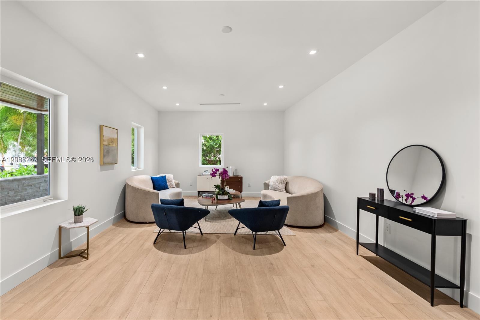 270 Southwest 29th Road Miami, FL 33129 - Photo 7 of 54 Gallery Image 7