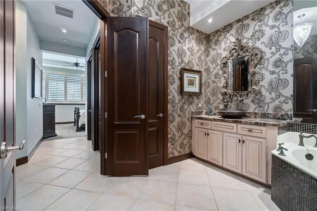 $1,200,000 | 15516 Monterosso Lane, Unit 101, Naples, FL 34110