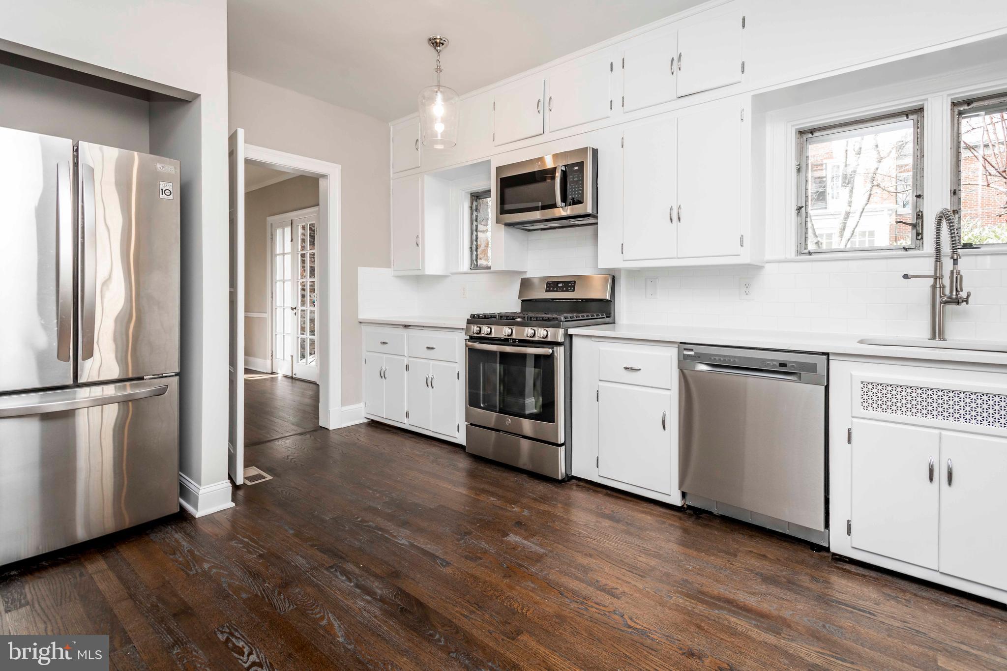 118 St Dunstans Road Baltimore, MD 21212 - Photo 14 of 39
