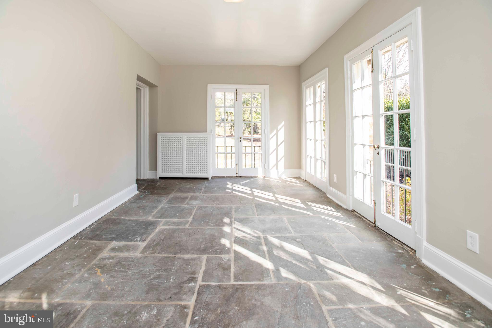 118 St Dunstans Road Baltimore, MD 21212 - Photo 9 of 39