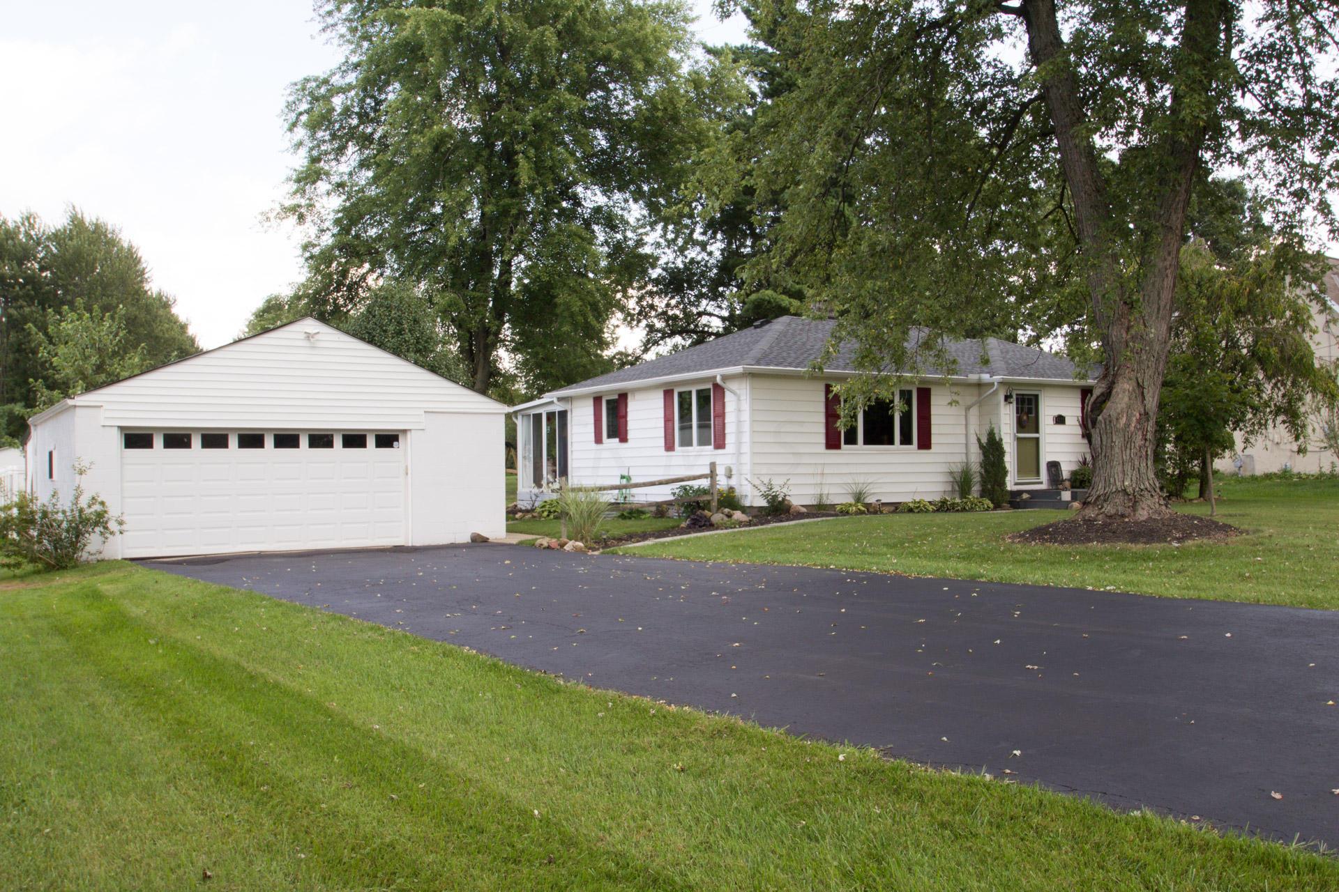4727 Summit Road Southwest Pataskala, OH 43062 - Photo 3 of 27 Gallery Image 3
