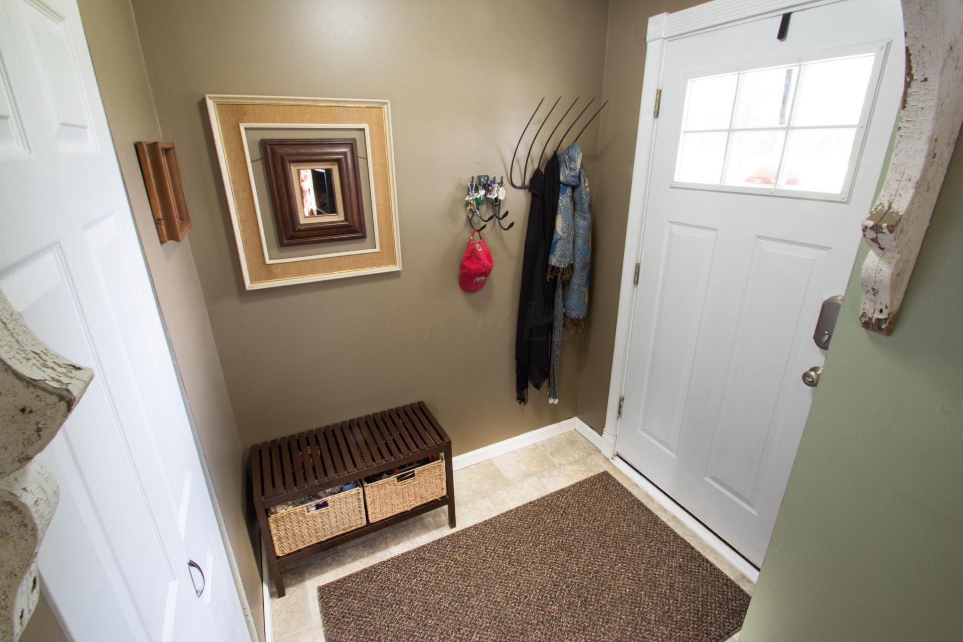 4727 Summit Road Southwest Pataskala, OH 43062 - Photo 6 of 27 Gallery Image 6