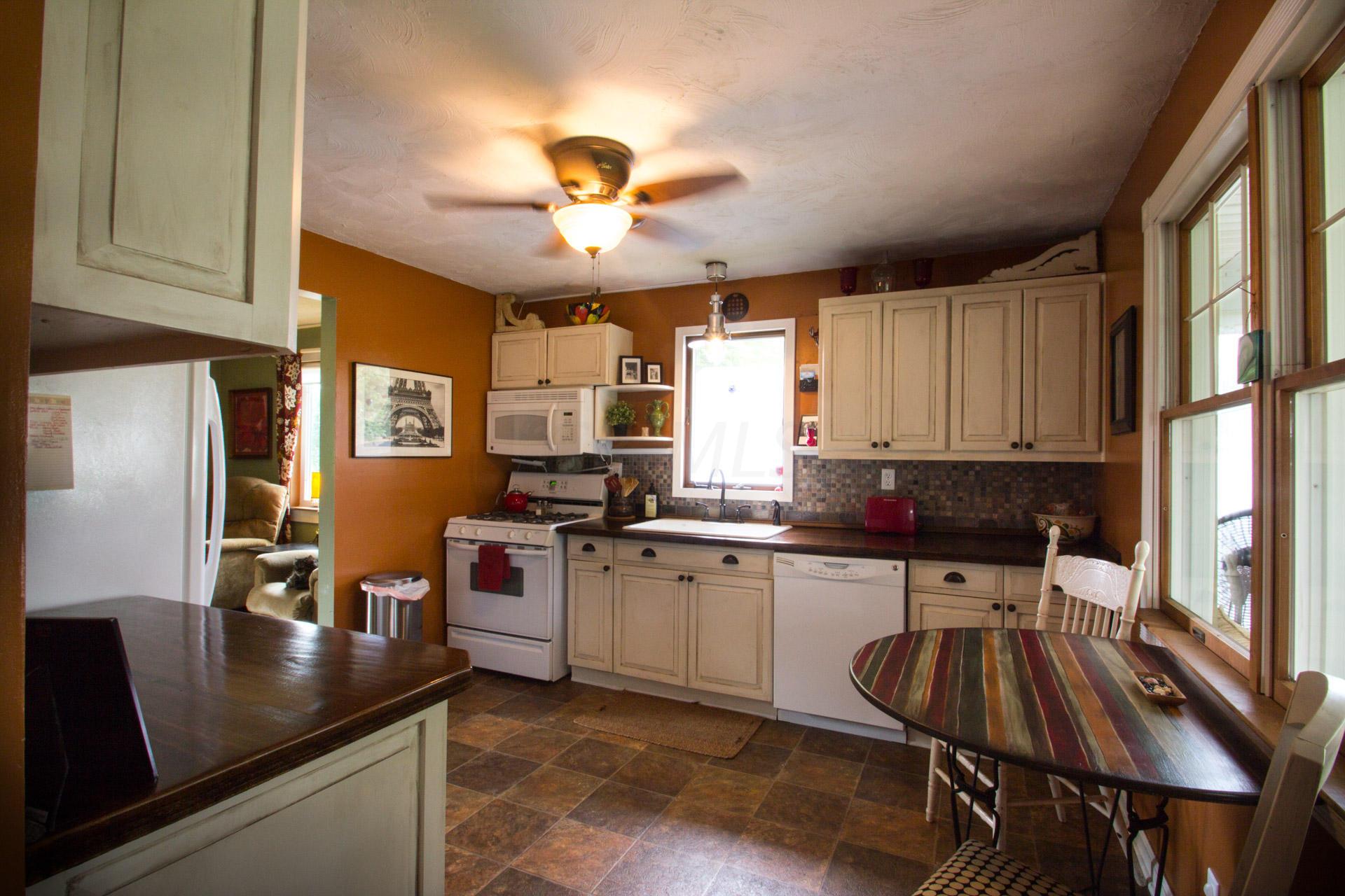 4727 Summit Road Southwest Pataskala, OH 43062 - Photo 9 of 27 Gallery Image 9