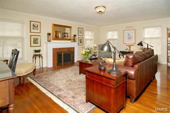 262 Babler Road Town and Country, MO 63141 - Photo 3 of 24 Gallery Image 3