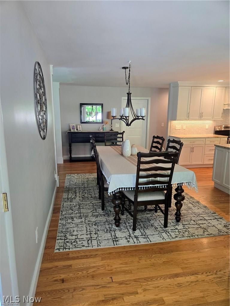 13725 Rockhaven Road Newbury, OH 44065 - Photo 11 of 31 Spacious dining area