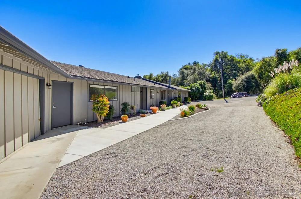 2824 Olive Hill Road Fallbrook, CA 92028 - Photo 38 of 58
