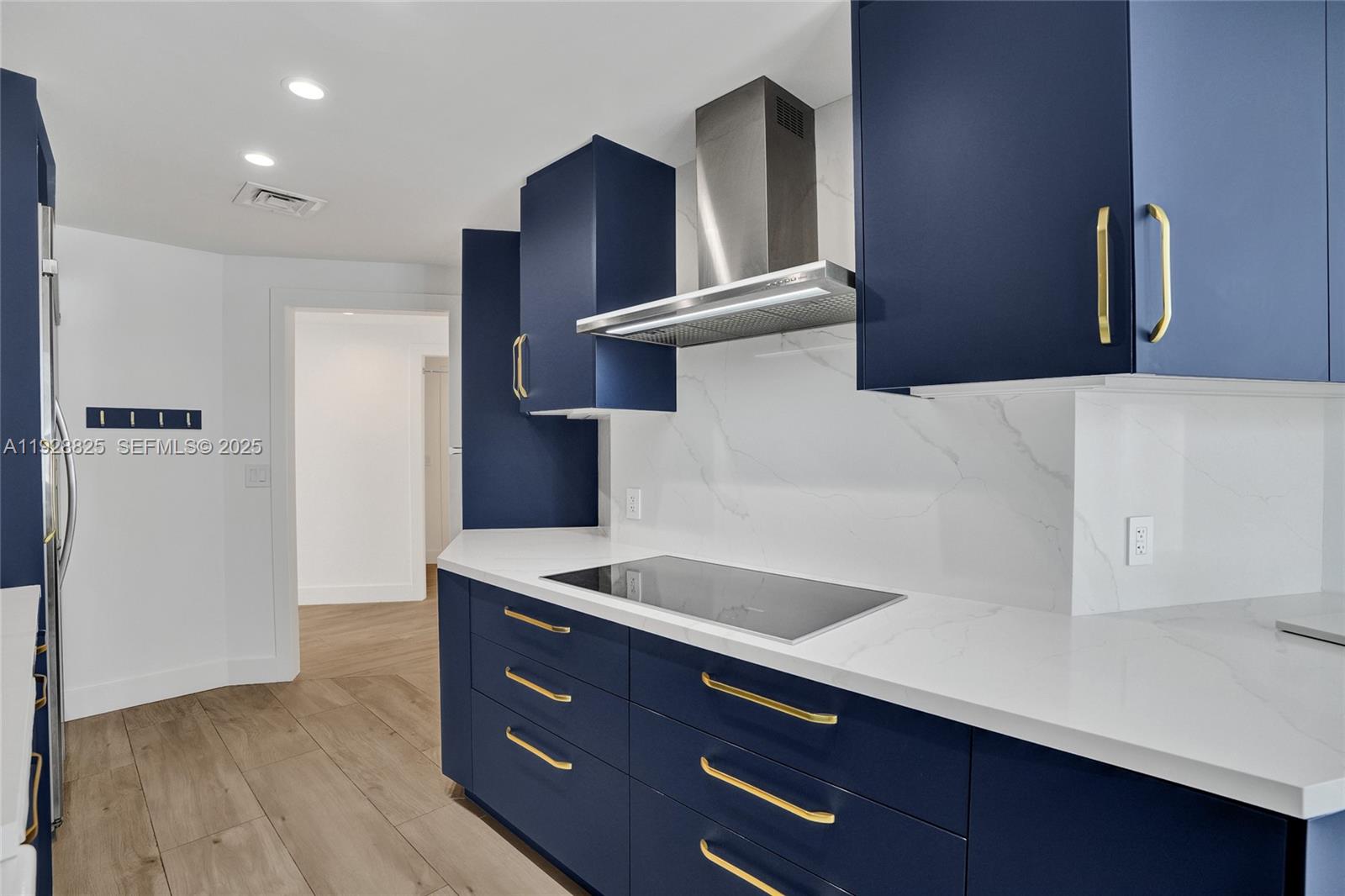 848 Brickell Key Drive, Unit 3206 Miami, FL 33131 - Photo 27 of 93