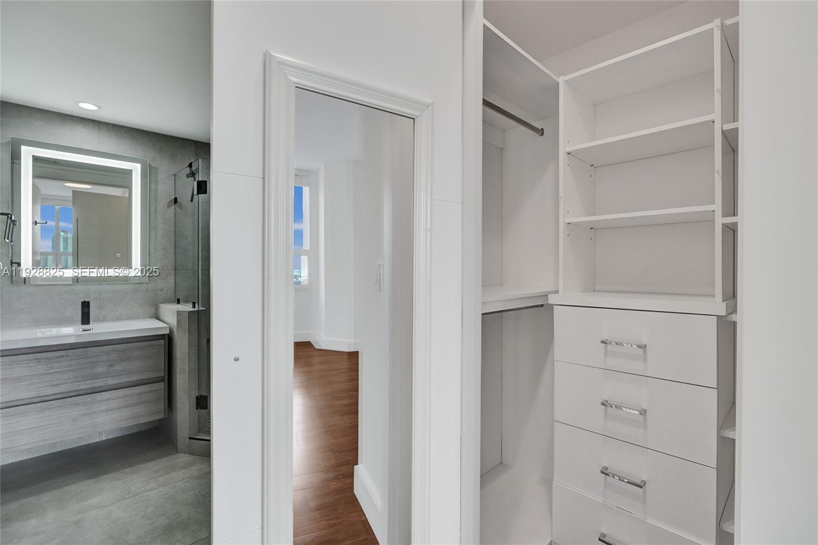 848 Brickell Key Drive, Unit 3206 Miami, FL 33131 - Photo 43 of 93