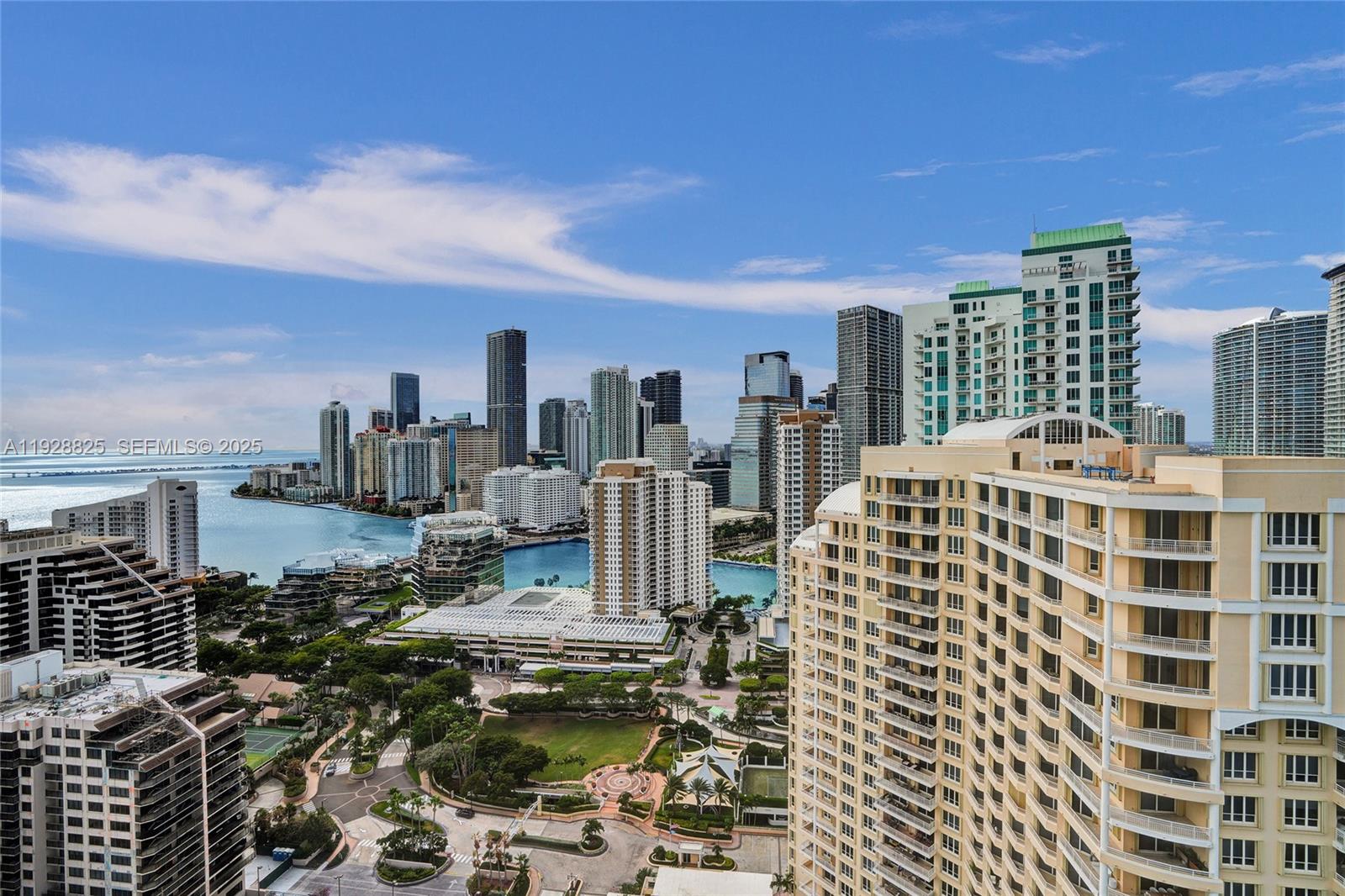 848 Brickell Key Drive, Unit 3206 Miami, FL 33131 - Photo 10 of 93