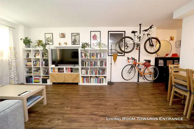 $189,000 | 123-40 83rd Avenue, Unit 1A | Kew Gardens