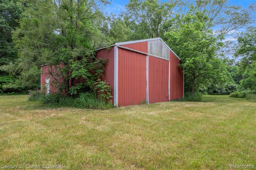 18491 Savage Road Belleville, MI 48111 - Photo 10 of 49
