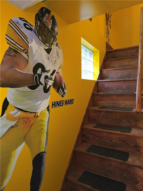 342 Concord Church Road Beaver Falls, PA 15010 - Photo 33 of 44 a view of entryway