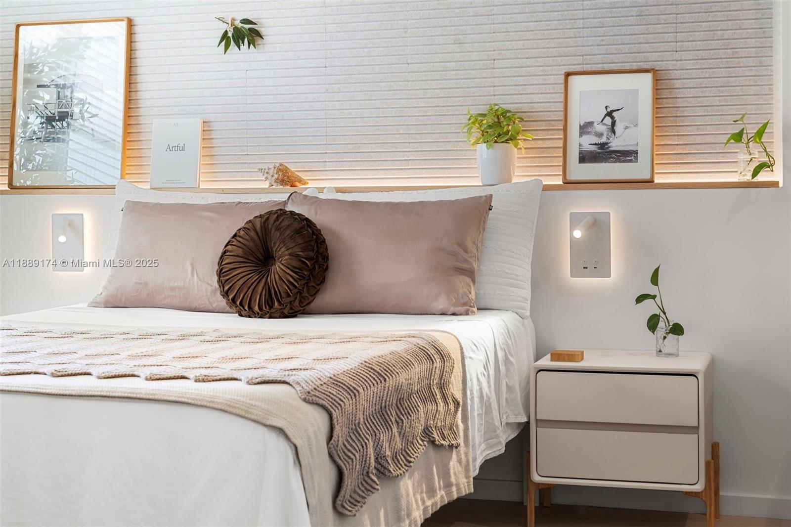 1390 Ocean Drive, Unit 202 Miami Beach, FL 33139 - Photo 37 of 80 a bedroom with a bed and window