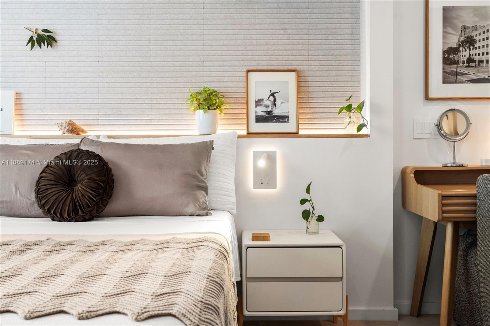 1390 Ocean Drive, Unit 202 Miami Beach, FL 33139 - Photo 38 of 80 a bedroom with a bed and a window