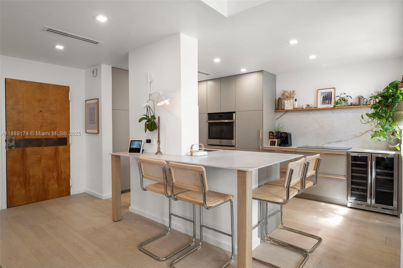 1390 Ocean Drive, Unit 202 Miami Beach, FL 33139 - Photo 10 of 80