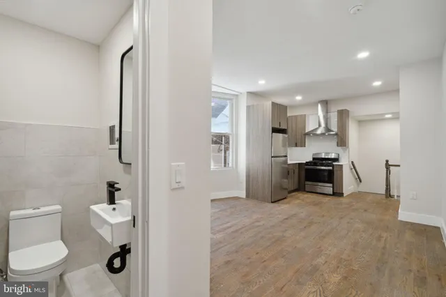 $1,945 | 1908 Pine Street, Unit 2, Philadelphia, PA 19103