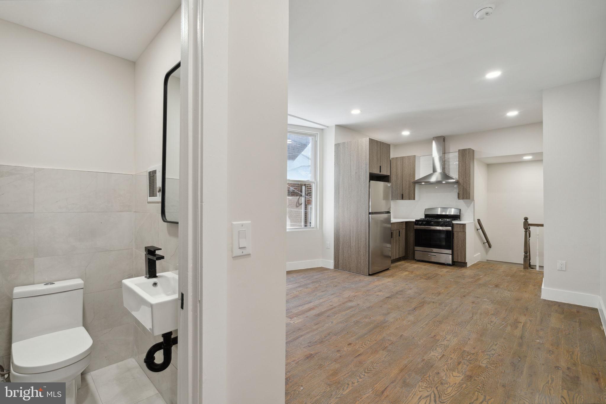 1908 Pine Street, Unit 2 Philadelphia, PA 19103 - Photo 2 of 16