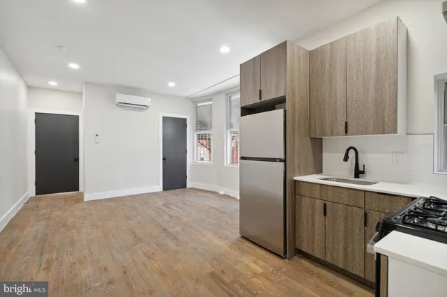 $1,945 | 1908 Pine Street, Unit 2, Philadelphia, PA 19103