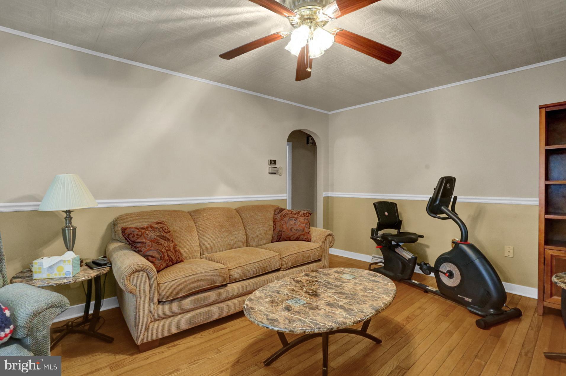 122 Diamond Street Reading, PA 19607 - Photo 5 of 29